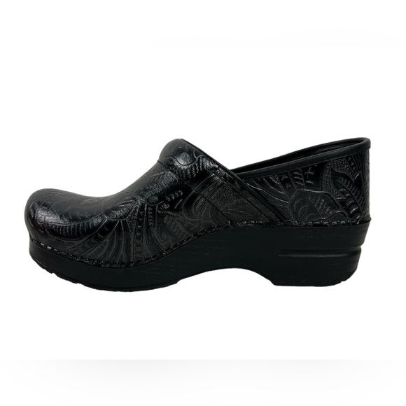 Dansko Black Tooled Leather Professional Clog Shoes Womens EU 38 US 7.5-8 EUC - Picture 2 of 11